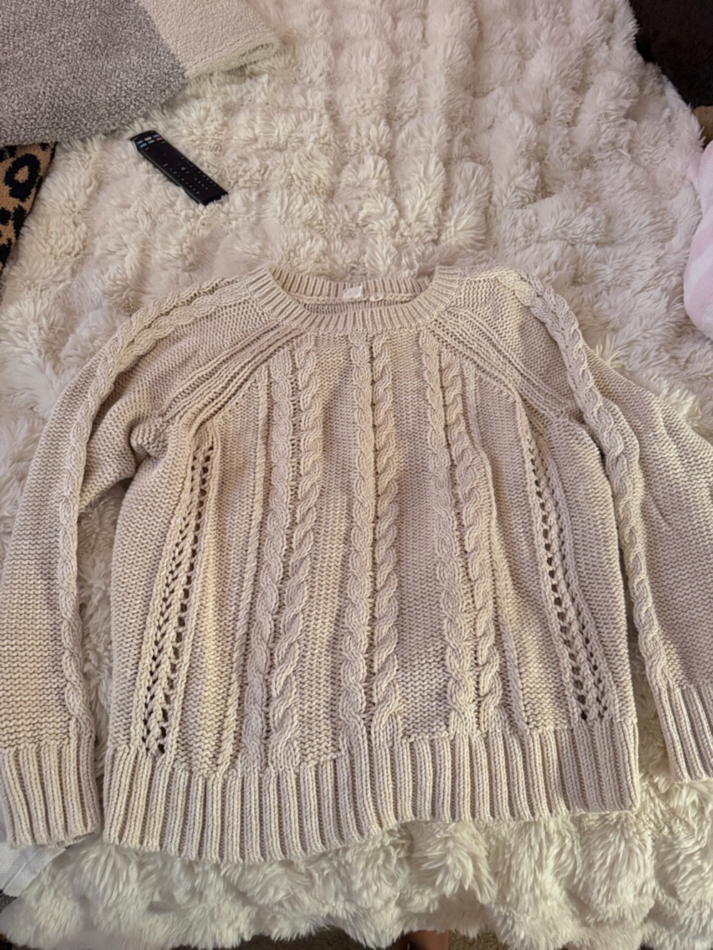 GAP Women's Cream Cable Crewneck Sweater